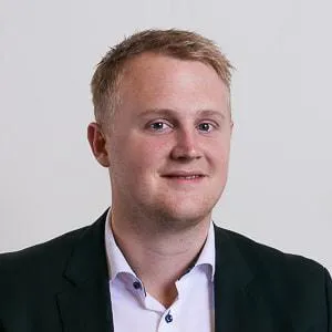 christoffer fredriksson 19 300x300px min