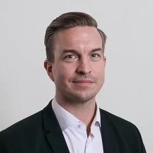 henrik lindstrom 19 300x300px min