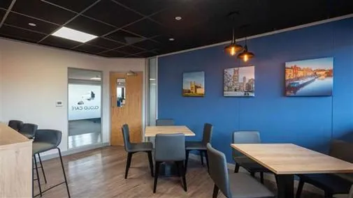 Domino's Cloud Café