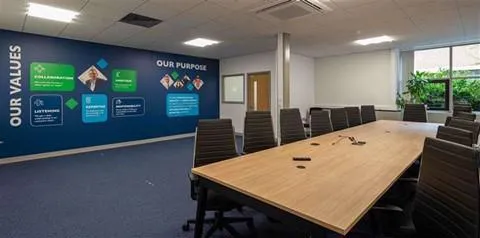 La salle Hubble de Domino