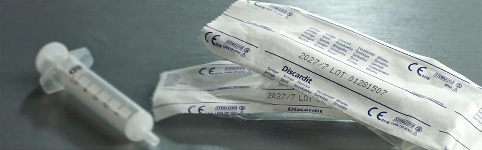 Códigos impresos en el empaque de jeringa de plástico 
