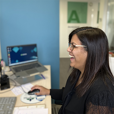 Domino-France-CNT-Service-Client-Houda1