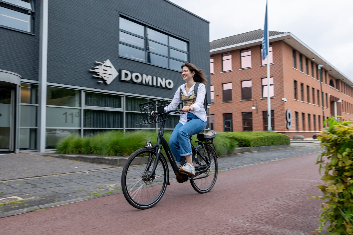 Stella-aan-het-fietsen-1200x800