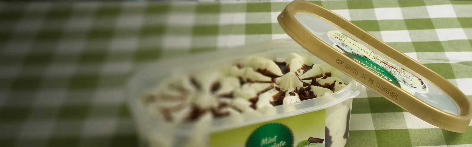 Variabele data op plastic ijsverpakking