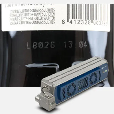 유리병에 마킹된 레이저 코드