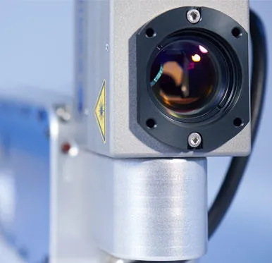F720i-smallImage3-lens